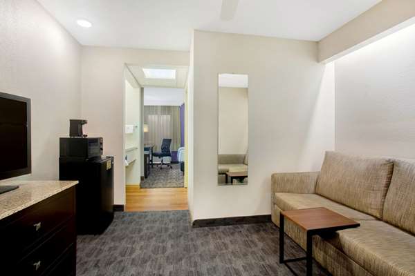 Suite - La Quinta Inn Southwest Springfield