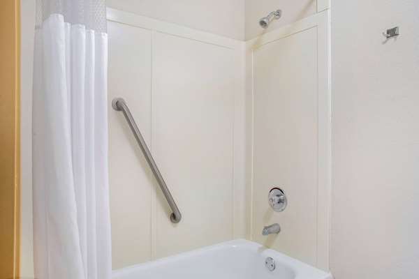  - La Quinta Inn Southwest Springfield