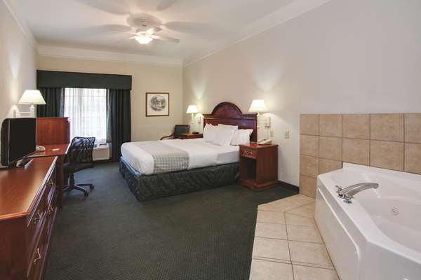 Suite - La Quinta Inn & Suites Airport Fort Myers - I-75, Exit 131