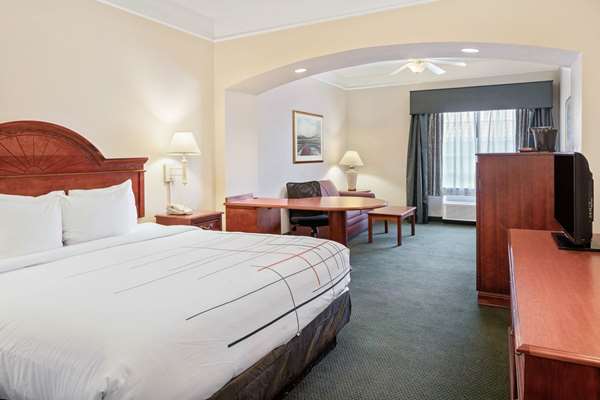 Suite - La Quinta Inn & Suites Airport Fort Myers - I-75, Exit 131