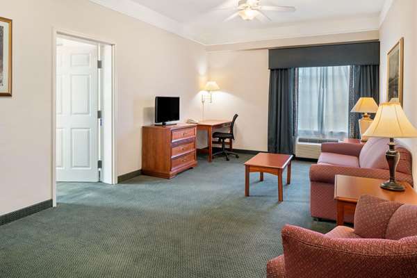 Suite - La Quinta Inn & Suites Airport Fort Myers - I-75, Exit 131