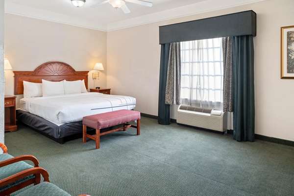 Suite - La Quinta Inn & Suites Airport Fort Myers - I-75, Exit 131