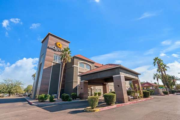 Exterior view - La Quinta Inn & Suites West Phoenix - I-10, Exit 137 & 139