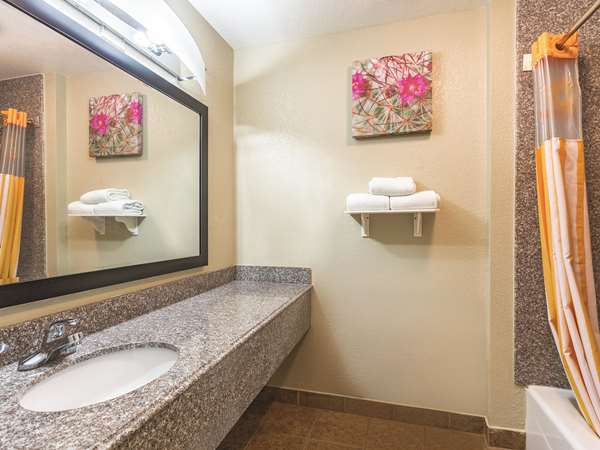  - La Quinta Inn & Suites Deming - I-10, Exit 85