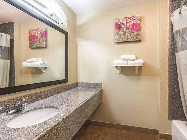  - La Quinta Inn & Suites Deming - I-10, Exit 85