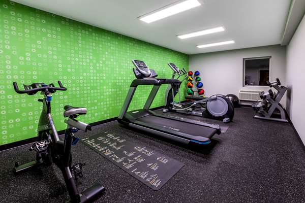 Fitness/ Exercise Room - La Quinta Inn Sandusky