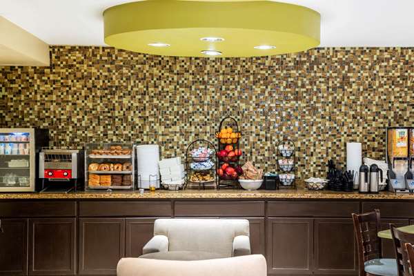  - La Quinta Inn Airport Oakland