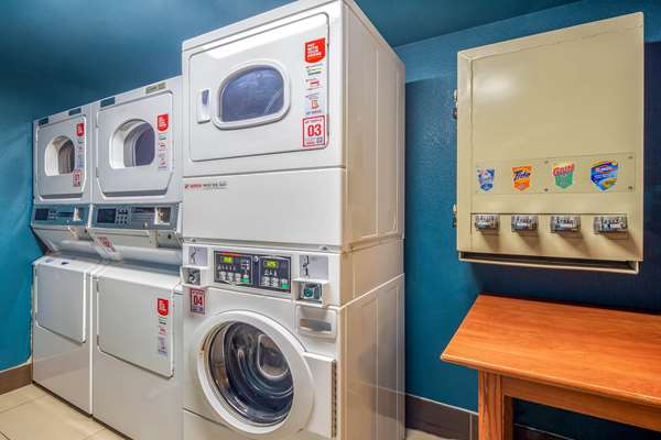 Amenities - La Quinta Inn Airport Oakland