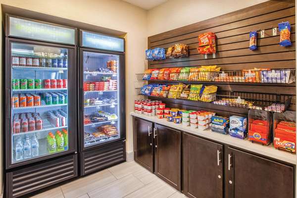  - La Quinta Inn & Suites Cincinnati Airport Florence - I-71 & I-75, Exit 182