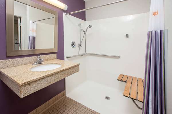  - La Quinta Inn & Suites Cincinnati Airport Florence - I-71 & I-75, Exit 182