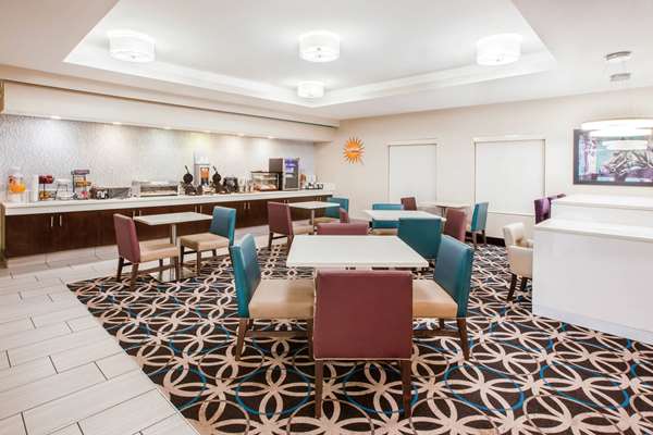  - La Quinta Inn & Suites Cincinnati Airport Florence - I-71 & I-75, Exit 182
