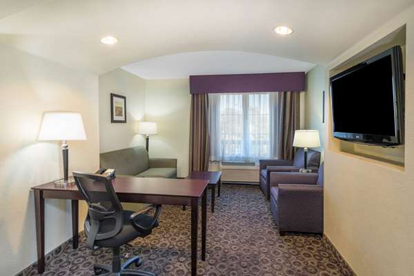 Suite - La Quinta Inn & Suites Airport South Las Vegas