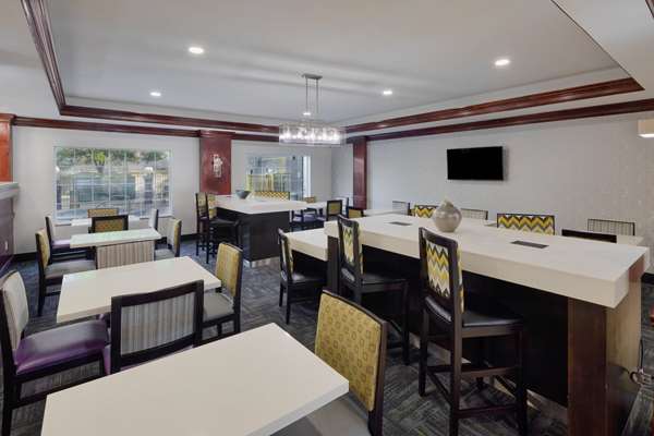  - La Quinta Inn & Suites Pooler - I-95, Exit 102