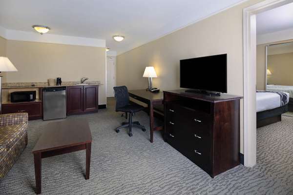 Suite - La Quinta Inn & Suites Pooler - I-95, Exit 102