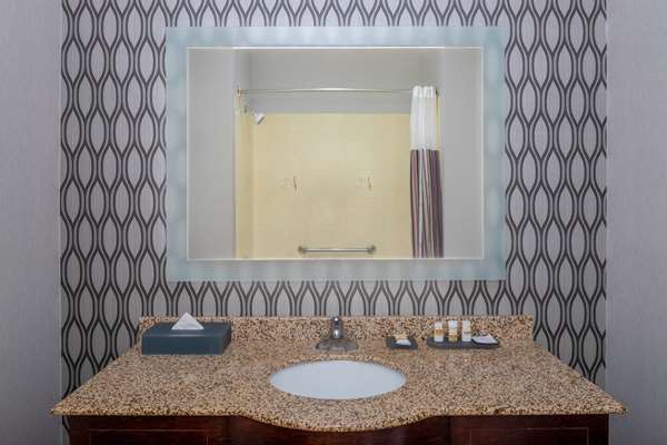  - La Quinta Inn & Suites Pooler - I-95, Exit 102