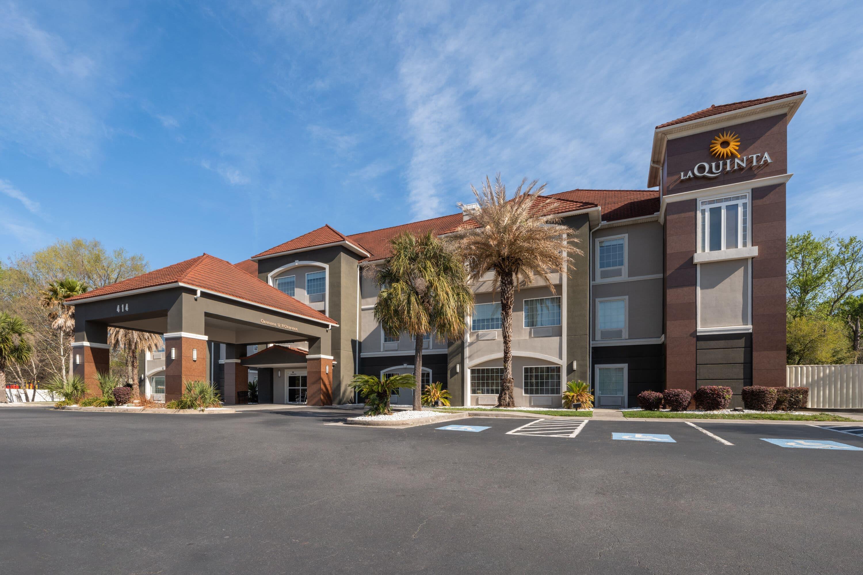 Exterior | La Quinta by Wyndham Savannah Airport - Pooler