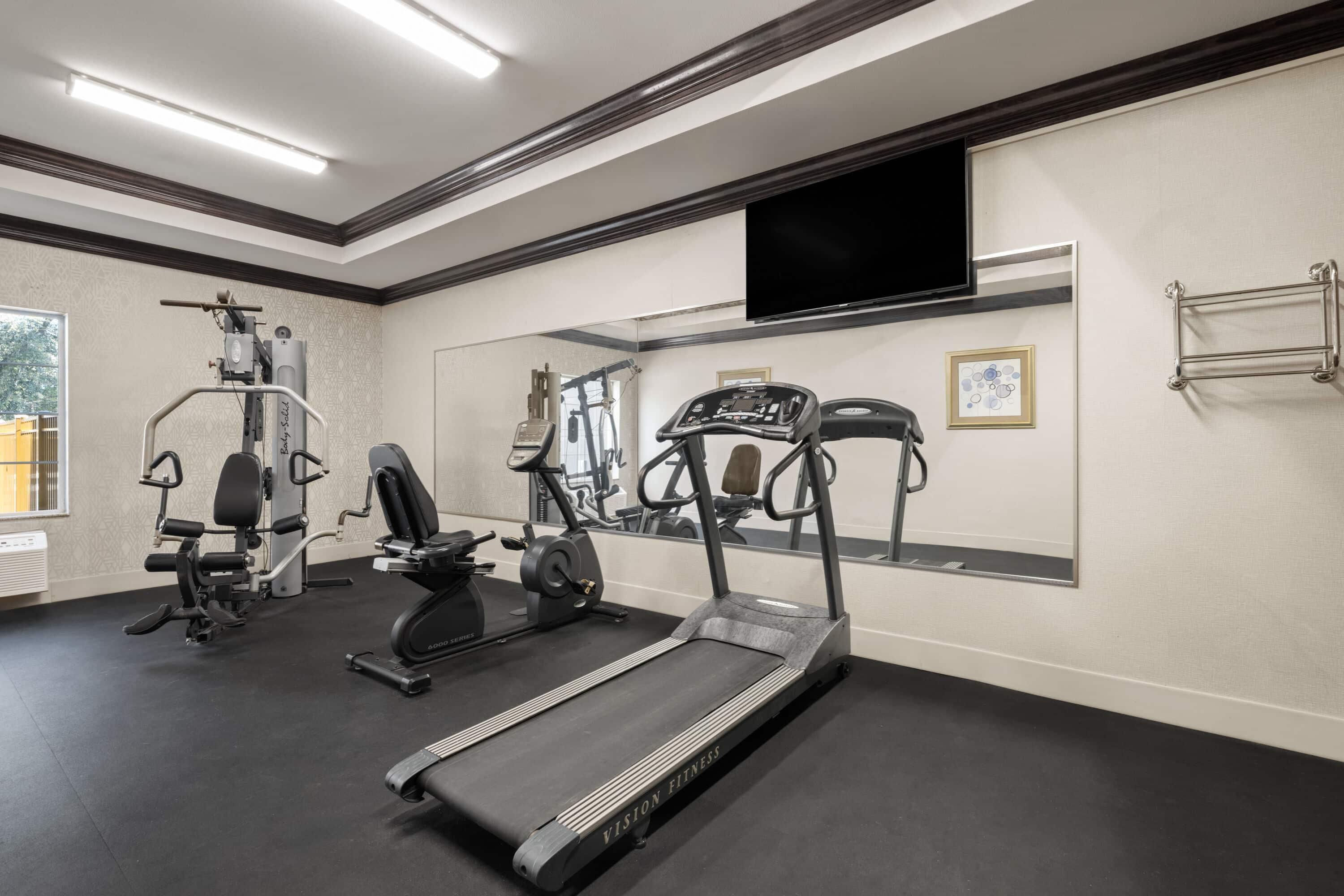 Health club fitness center gym | La Quinta by Wyndham Savannah Airport - Pooler