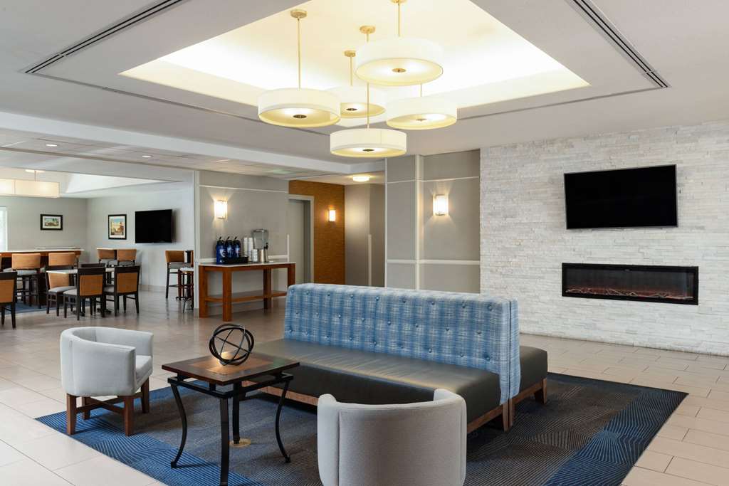 La Quinta Inn & Suites by Wyndham Bakersfield North, photo 4