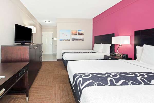  - La Quinta Inn & Suites Winnie - I-10, Exit 829