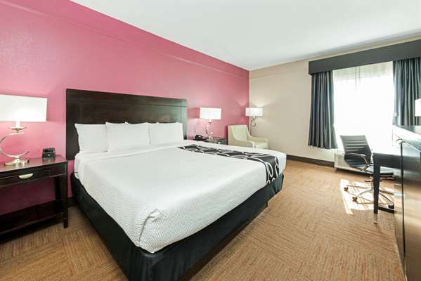  - La Quinta Inn & Suites Winnie - I-10, Exit 829