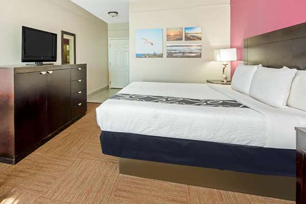  - La Quinta Inn & Suites Winnie - I-10, Exit 829