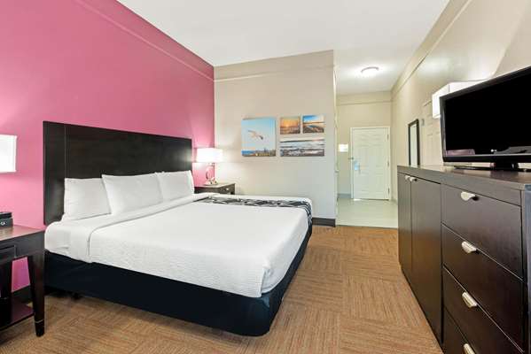  - La Quinta Inn & Suites Winnie - I-10, Exit 829