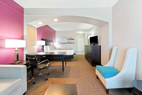 Suite - La Quinta Inn & Suites Winnie - I-10, Exit 829