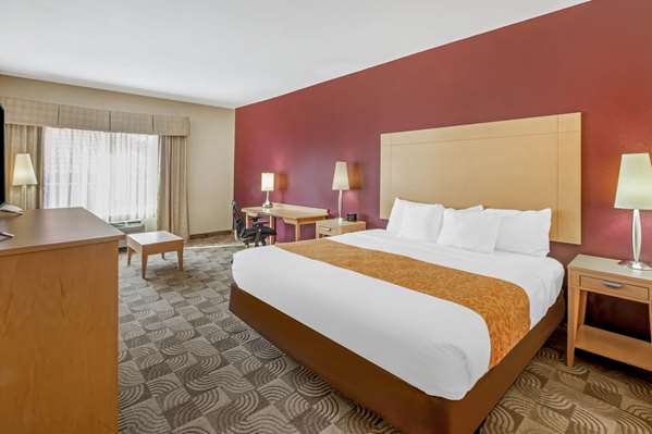  - La Quinta Inn & Suites Tucumcari - I-40, Exit 332