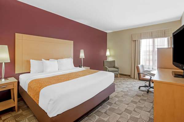  - La Quinta Inn & Suites Tucumcari - I-40, Exit 332