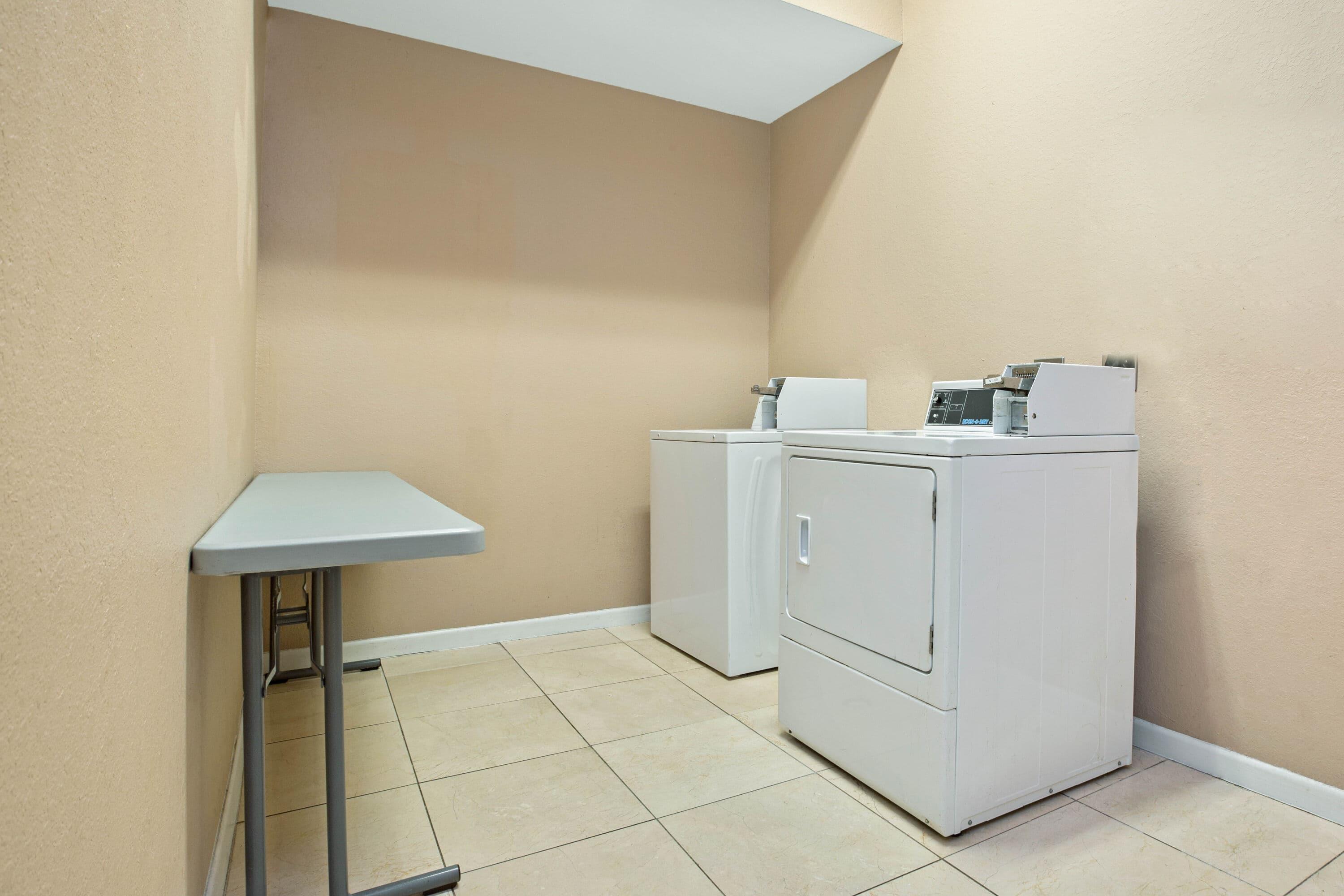 Laundry | La Quinta Inn & Suites by Wyndham Pearland - Houston South