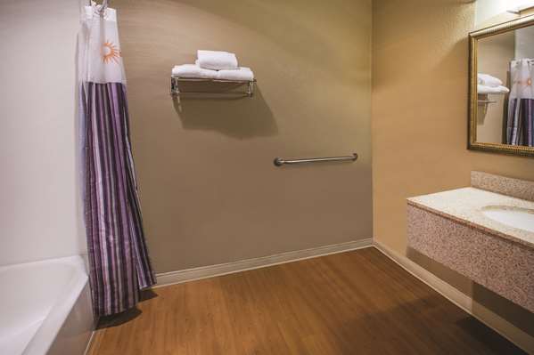  - La Quinta Inn North Indianapolis