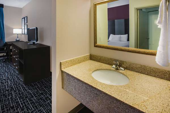  - La Quinta Inn North Indianapolis