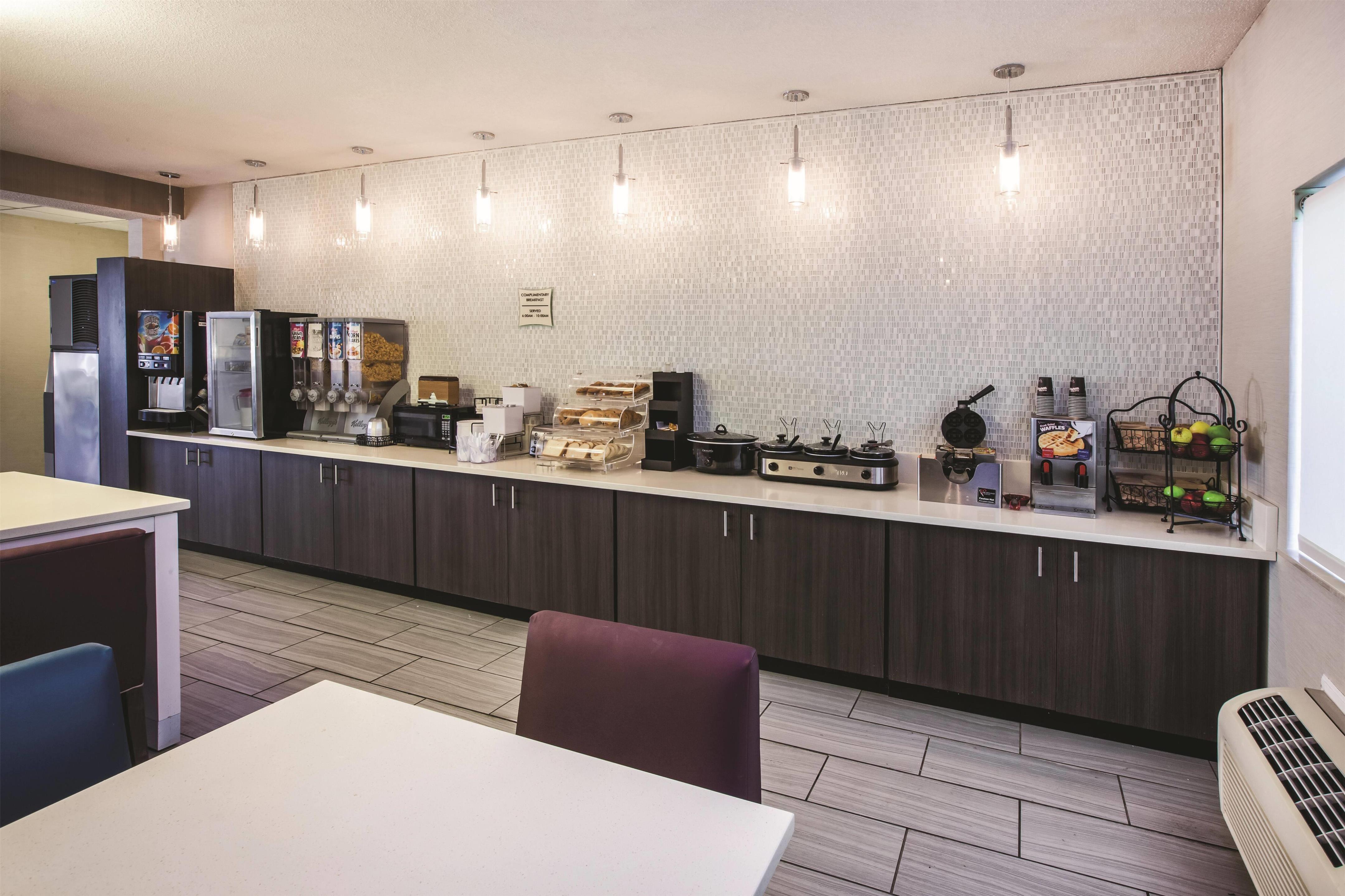 Property amenity | La Quinta Inn by Wyndham Indianapolis North at Pyramids