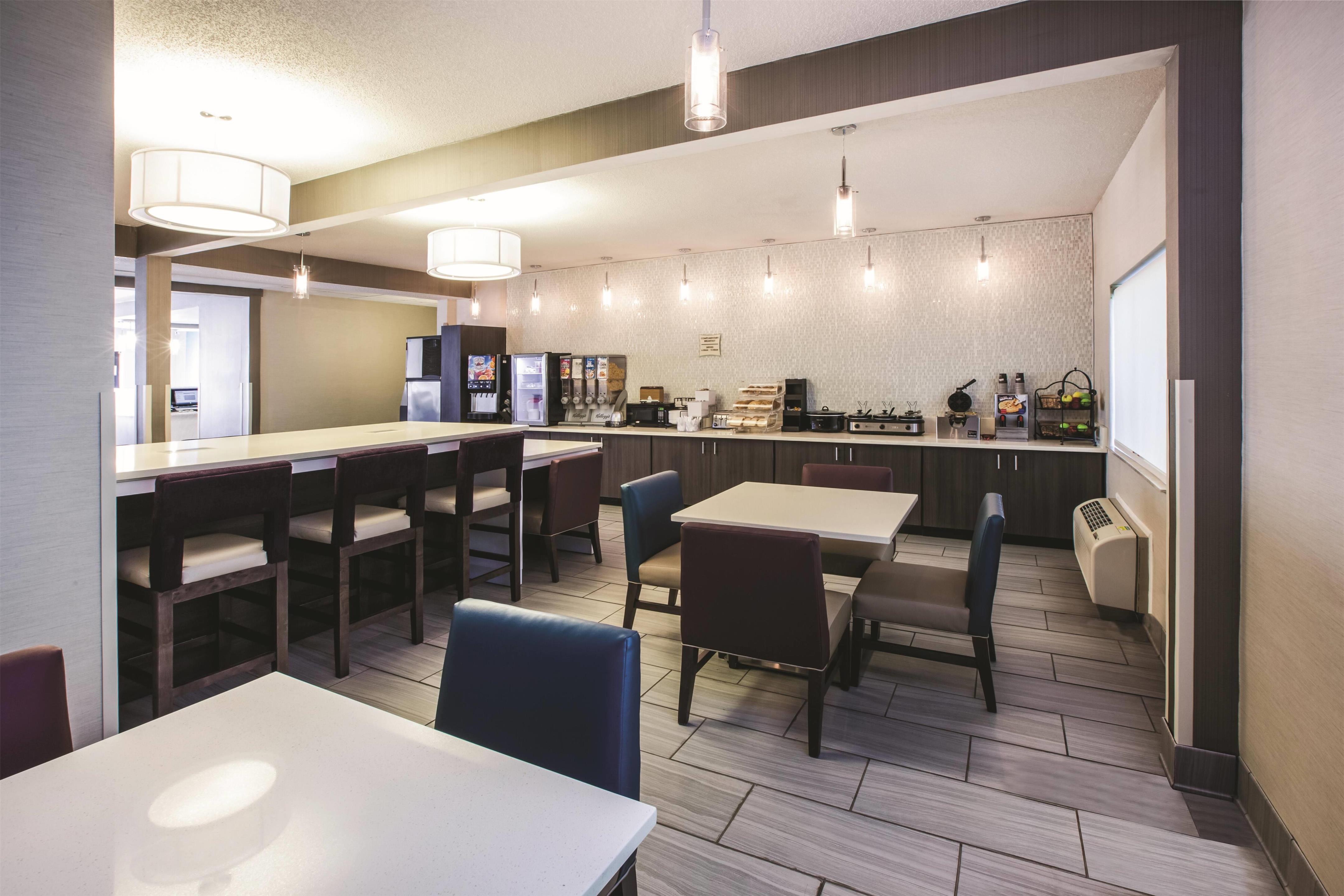 Property amenity | La Quinta Inn by Wyndham Indianapolis North at Pyramids