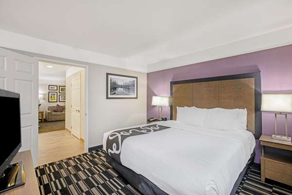 Suite - La Quinta Inn & Suites Salida - CA 99, Exit 233