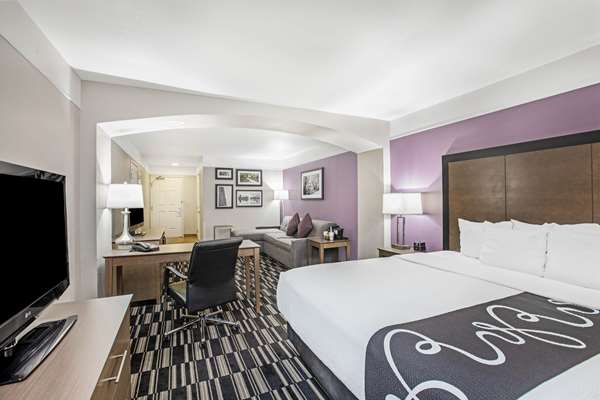 Suite - La Quinta Inn & Suites Salida - CA 99, Exit 233