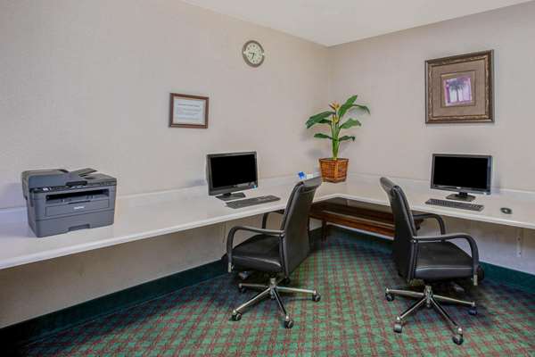 Conference Area - La Quinta Inn & Suites Salida - CA 99, Exit 233