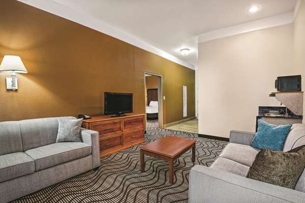 Suite - La Quinta Inn & Suites North Stone Oak San Antonio