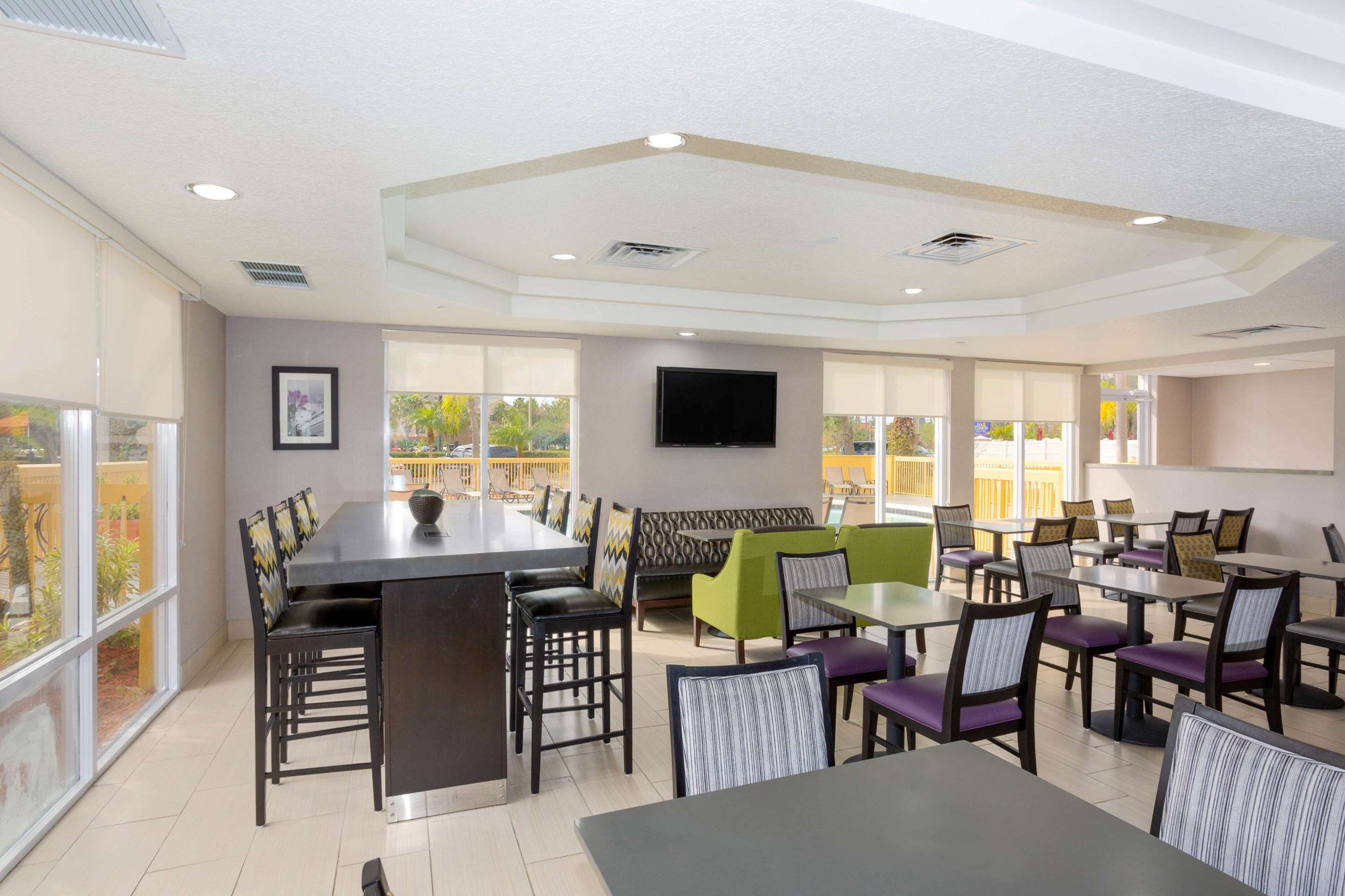 Property amenity | La Quinta by Wyndham Mobile - Daphne