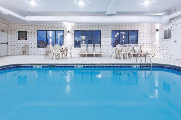 Pool - La Quinta Inn Grove City - I-71, Exit 100