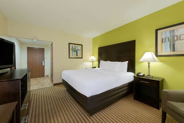  - La Quinta Inn Grove City - I-71, Exit 100