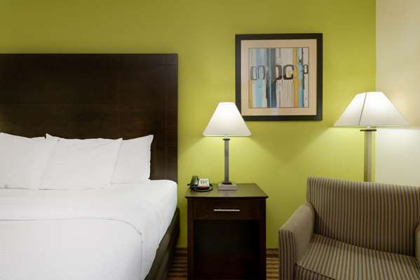  - La Quinta Inn Grove City - I-71, Exit 100