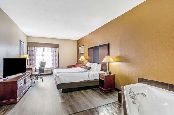 Suite - La Quinta Inn Moss Point - I-10, Exit 69