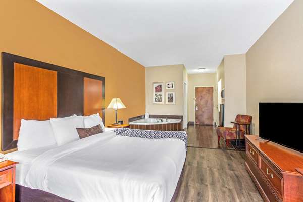 Suite - La Quinta Inn Moss Point - I-10, Exit 69