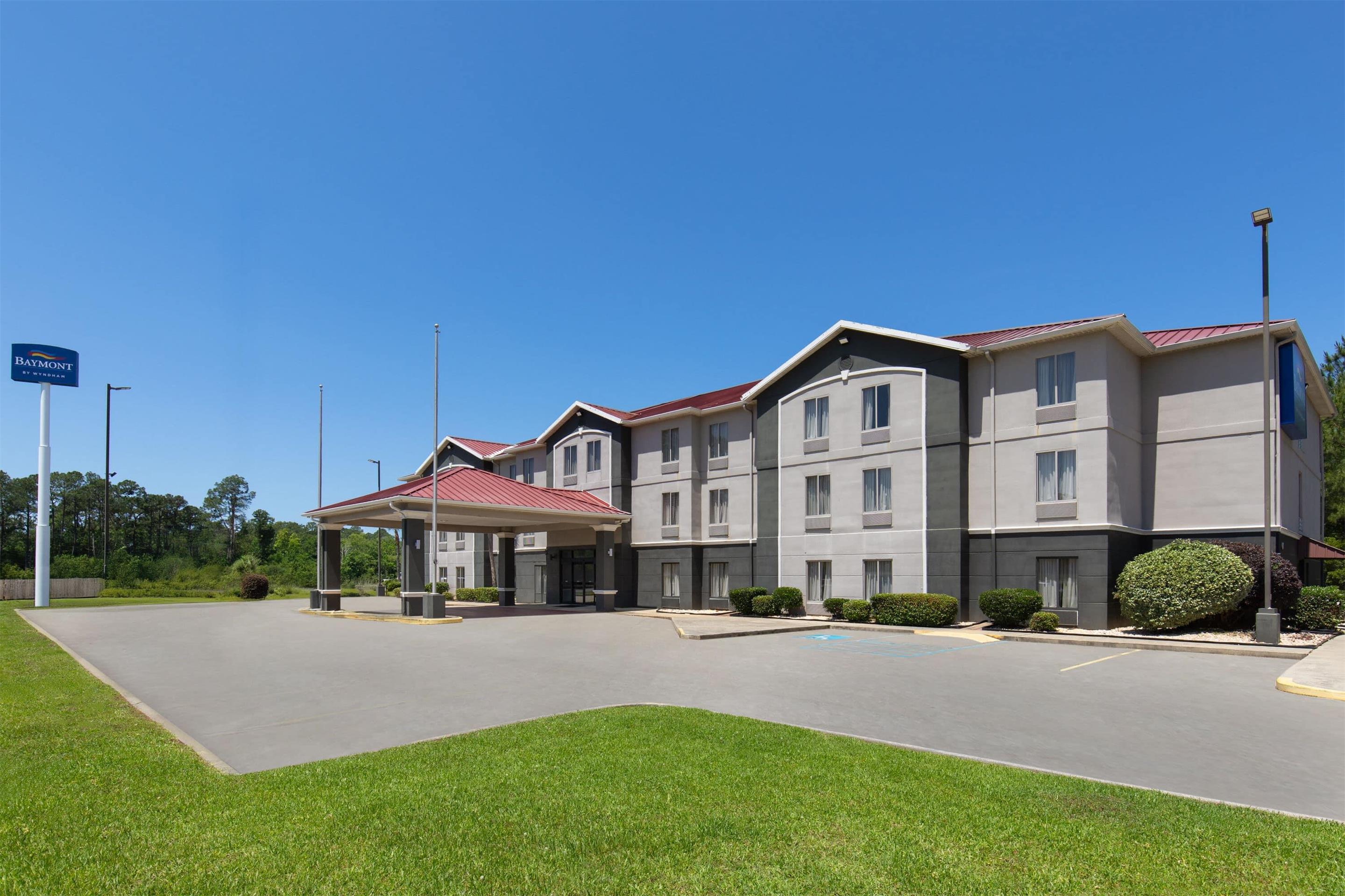 Exterior | La Quinta Inn by Wyndham Moss Point - Pascagoula