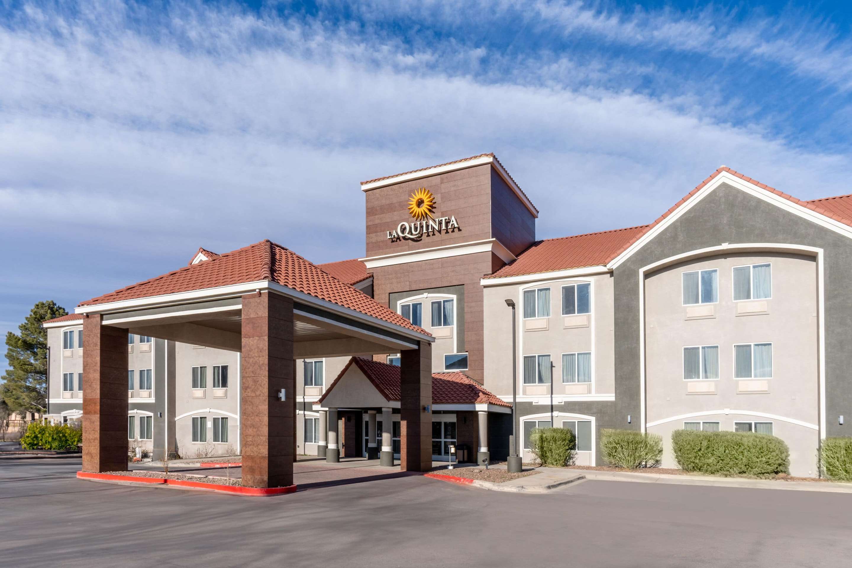 Exterior | La Quinta Inn & Suites by Wyndham Roswell