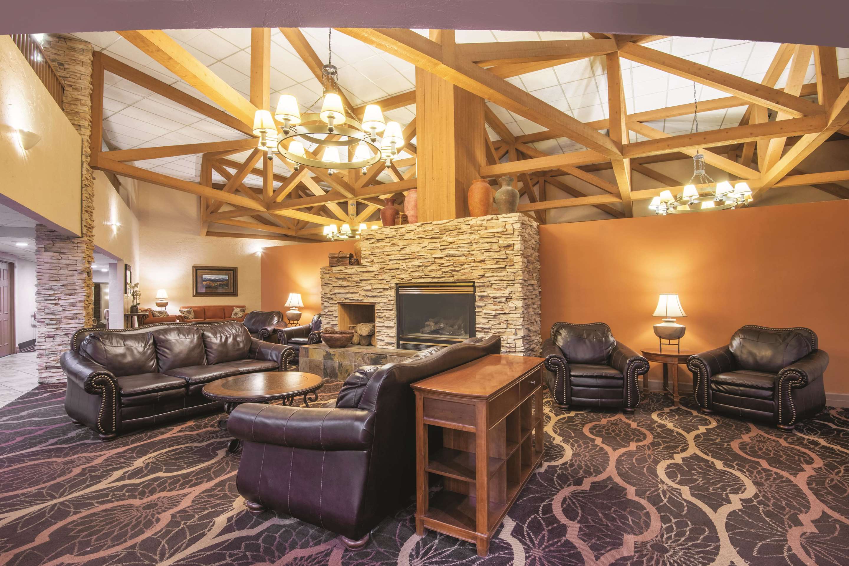 Lobby | La Quinta Inn & Suites by Wyndham Silverthorne - Summit Co