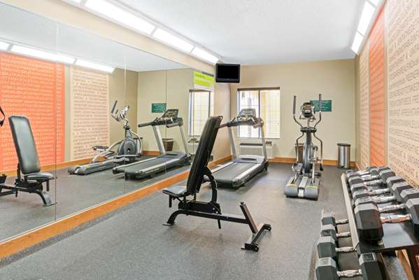 Fitness/ Exercise Room - La Quinta Inn & Suites Shawnee - I-40, Exit 186