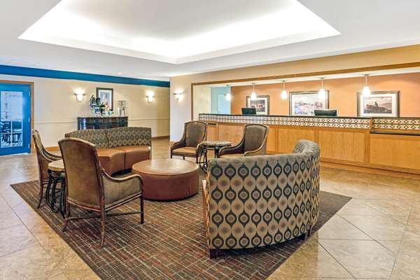  - La Quinta Inn & Suites Shawnee - I-40, Exit 186
