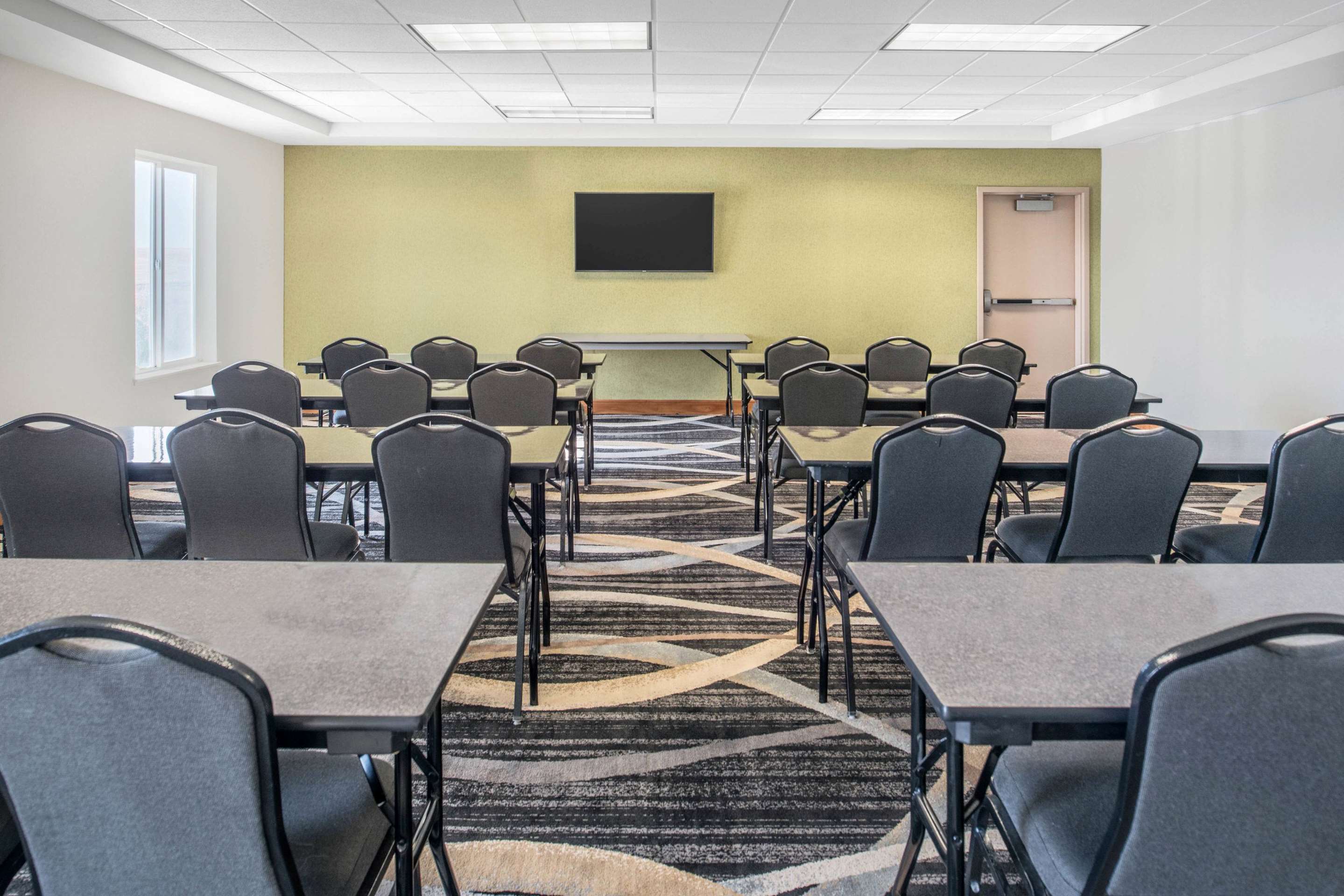 Meeting Room | La Quinta by Wyndham Moscow Pullman